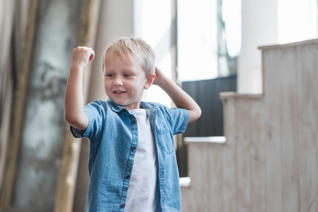 Hopp auf den Mut-Mach-Zug! 5 Übungen für mehr Selbstvertrauen bei Kindern